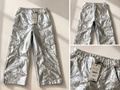 Pantaloni argentati metallizzati effetto lucido – ragazzo/a