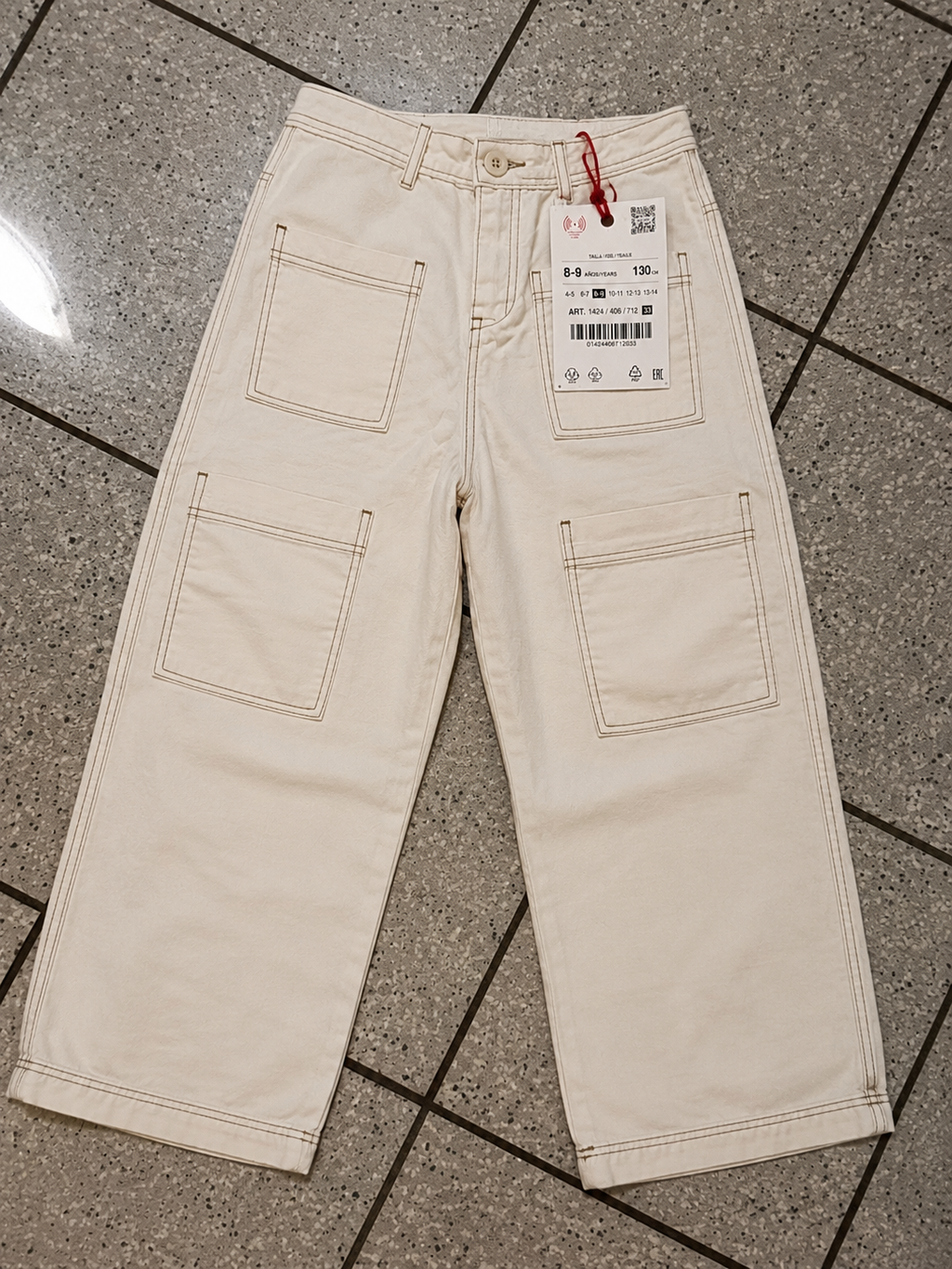 Pantaloni cargo beige/ecrù con tasche – Taglia 9-10 anni
