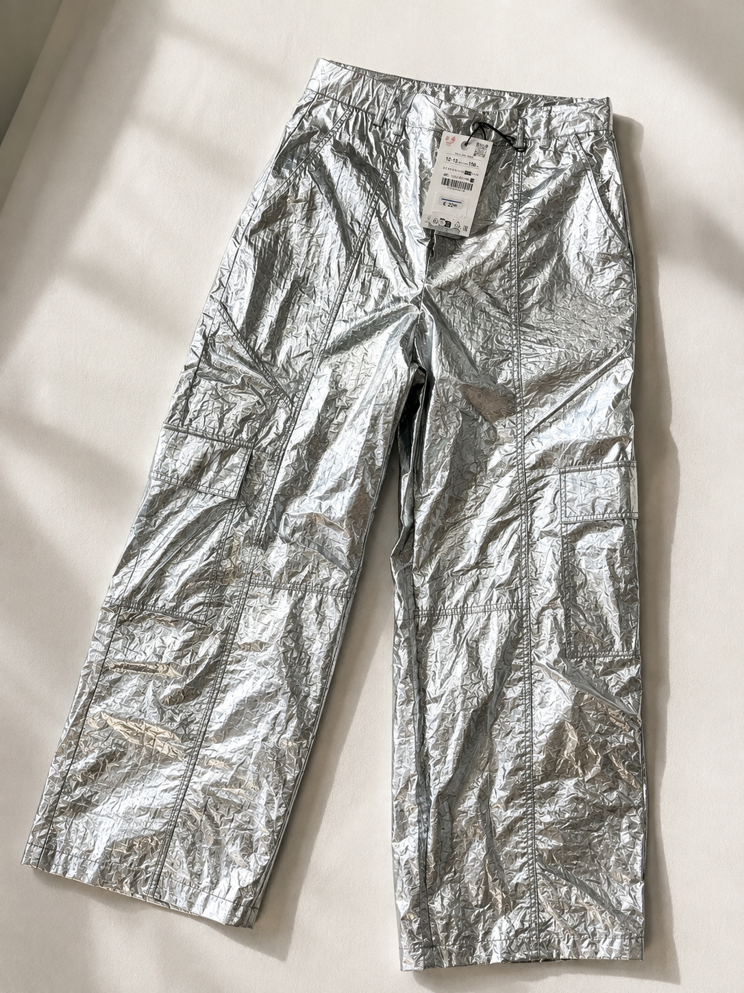 Pantaloni argentati metallizzati effetto lucido – ragazzo/a