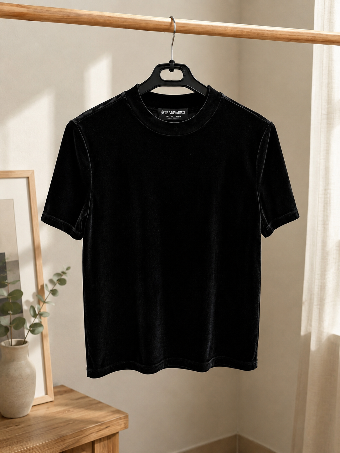 T-shirt nera basic girocollo – Taglia S